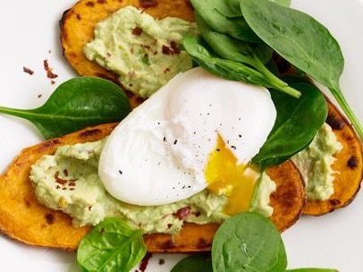 Smashed avo on toast with a difference.