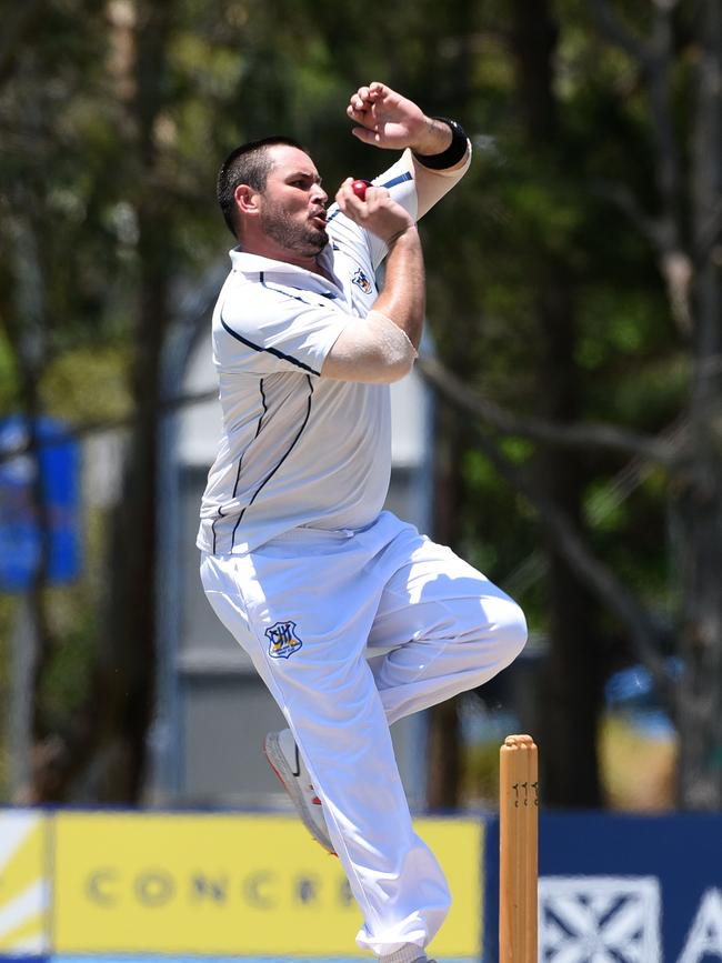 Kookaburra Cup cricket - Palm Beach Currumbin vs. Coomera Hope Island at Salk Oval. Coomera Hope Island bowler Josh Henderson. (Photo/Steve Holland)