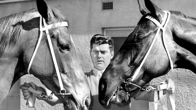 Trainer Bart Cummings with Light Fingers (left) and Ziema after Light Fingers’s Cup victory.