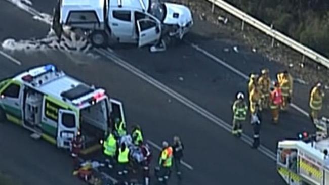 Emergency services are responding to a serious crash on Victor Harbor Road at Mount Jagged., Victor Harbor Road is closed to traffic in both directions between Goolwa Road and Hindmarsh Tiers Road., Picture: 7NEWS