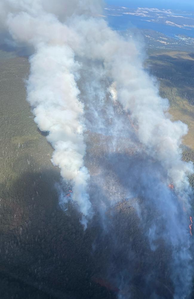 Fire tears through hectares of bushland at Snug Tiers. Photo: Tasmania Fire Service