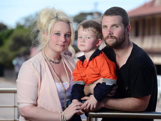 OneSteel electrican Mat Eversen with wife Dana and son Xavier, 3. Pic: Tom Huntley