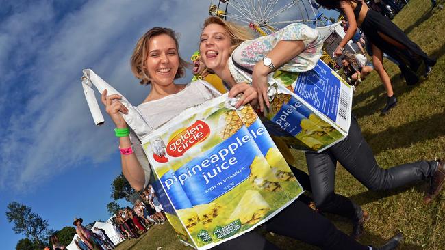 The Big Pineapple Music Festival, 2018: Ash Smith and Isabell Huf.