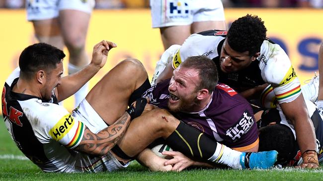 Matt Lodge is ready to lead the Broncos pack against the rampaging Rabbitohs. (Photo by Bradley Kanaris/Getty Images)