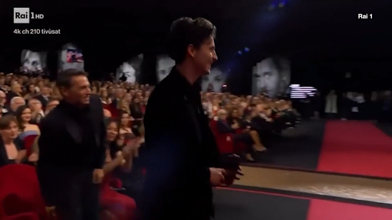 Kylie and Timothee's awkward moment caught on camera