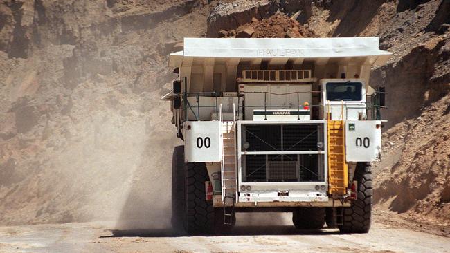 The Federal Government wants to speed up the mining approval process.