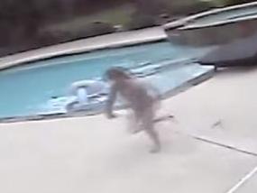 Five-year-old rescues mum from drowning
