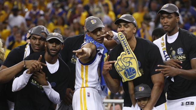 NBA Finals 2017 Dad hats ridiculed Kevin Durant s mum video