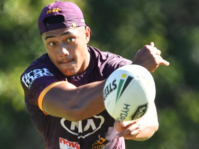 Tesi Niu in action during Brisbane Broncos training at Clive Berghofer Field in Brisbane, Thursday, June 25, 2020. The Broncos will play the Gold Coast Titans in their round 7 NRL match at Suncorp Stadium on Saturday. (AAP Image/Darren England) NO ARCHIVING