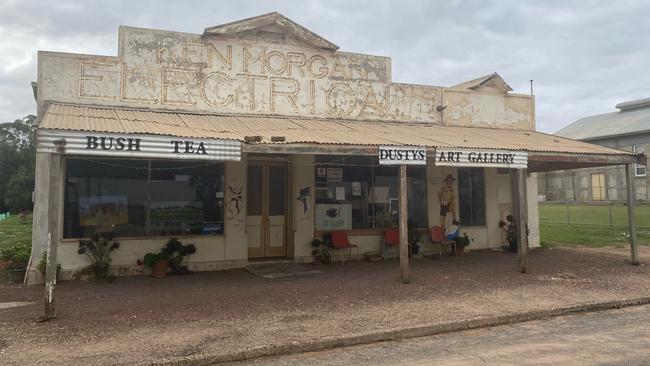 Dusty’s Art Gallery at Poochera on the Eyre Peninsula. Picture: Todd Lewis