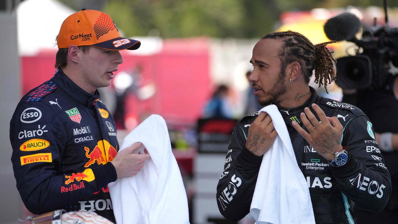 Max Verstappen and Lewis Hamilton are fighting each other for the championship. (Photo by Emilio Morenatti / POOL / AFP)