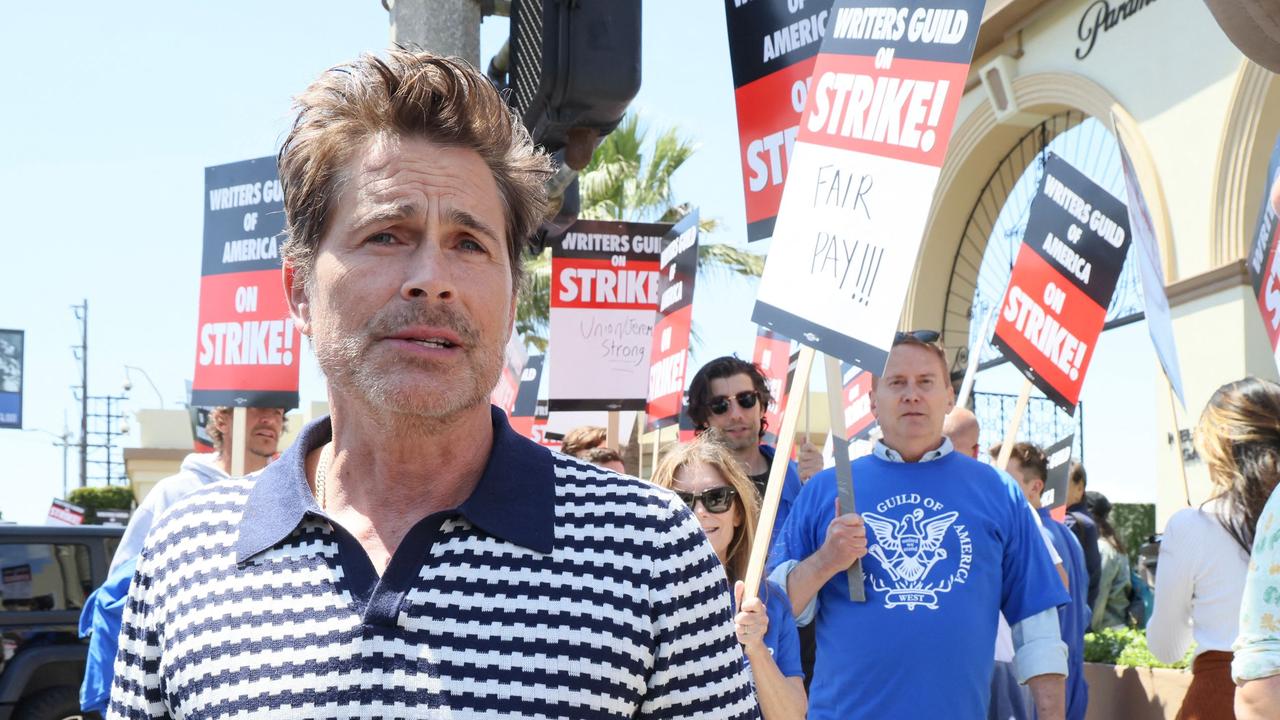 Rob Lowe and members of the Writers Guild of America and its supporters picket outside of Paramount Pictures. Picture: Rodin Eckenroth/Getty Images via AFP