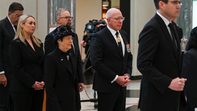 Hundreds of Australian leaders attend the national memorial service in ...