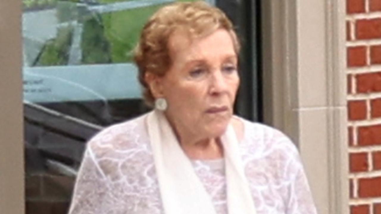 Rare sighting of Hollywood icon Julie Andrews as she’s seen walking ...