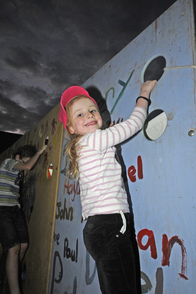 Doing the great wall of the Big prawn Ruby Rae of Ballina att he laser show at the Big Prawn in Ballina on Friday night. Photo Doug Eaton / The Northern Star. Picture: Doug Eaton