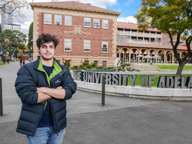 Tens of thousands of TAFE and university students studying in areas of skills shortages will score free education. Picture: NCA NewsWire / Brenton Edwards