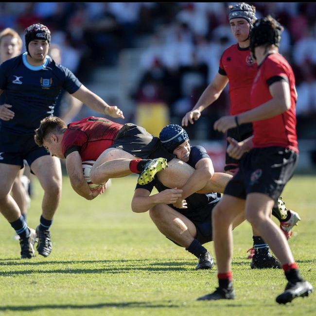 BGS fullback Ben Mooney (tackler).