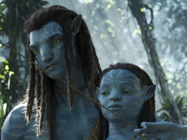 (L-R): Jake Sully and Neteyam in 20th Century Studios' AVATAR: THE WAY OF WATER. Photo courtesy of 20th Century Studios. ÃÂ© 2022 20th Century Studios. All Rights Reserved.