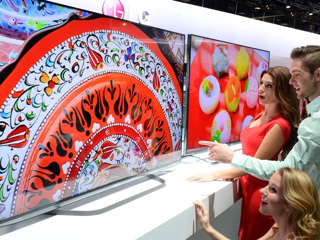 LG’s 77-inch Flexible 4K OLED TV costs a small fortune.