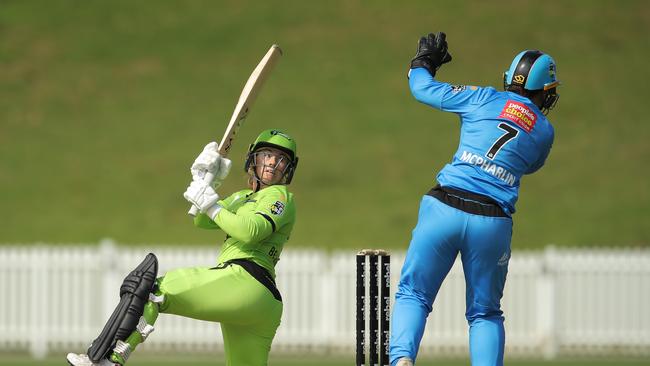 Tammy Beaumont solid start at the top of the order set the platform for Sydney’s win. Picture: Matt King/Getty Images