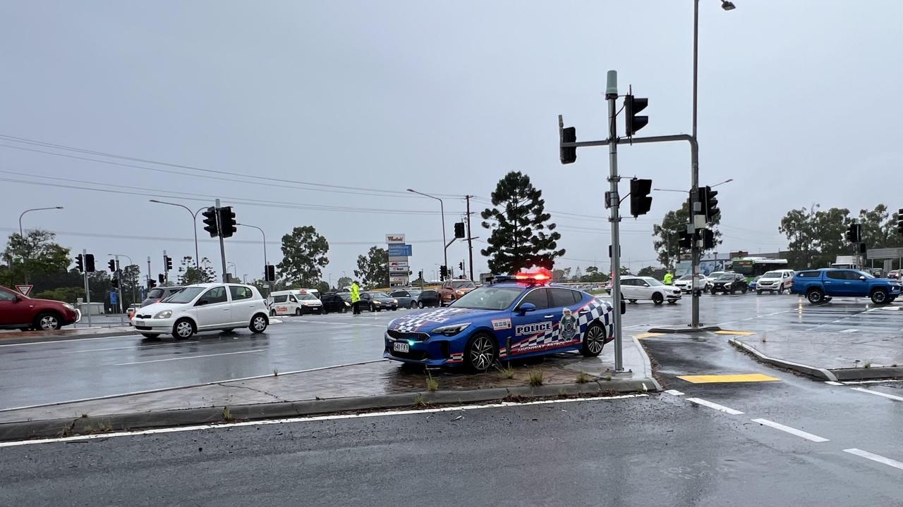 Gold Coast Severe Thunderstorm Warning Heavy Rainfall Roads Flooded Following Overnight Deluge 