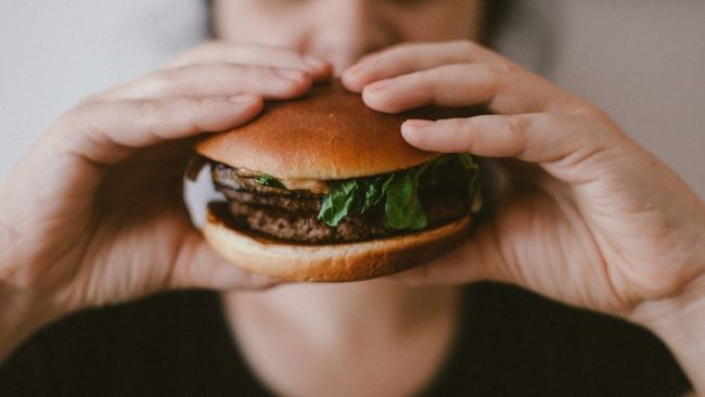 Fake meat coming to a hamburger bun near you soon - Smart Lifebites