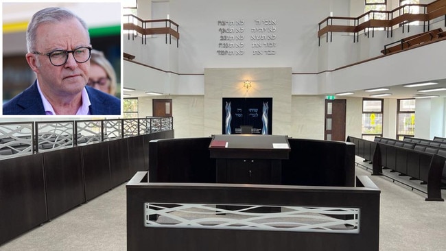 Anthony Albanese's attendance at a Perth bar mitzvah has divided WA's Jewish community.