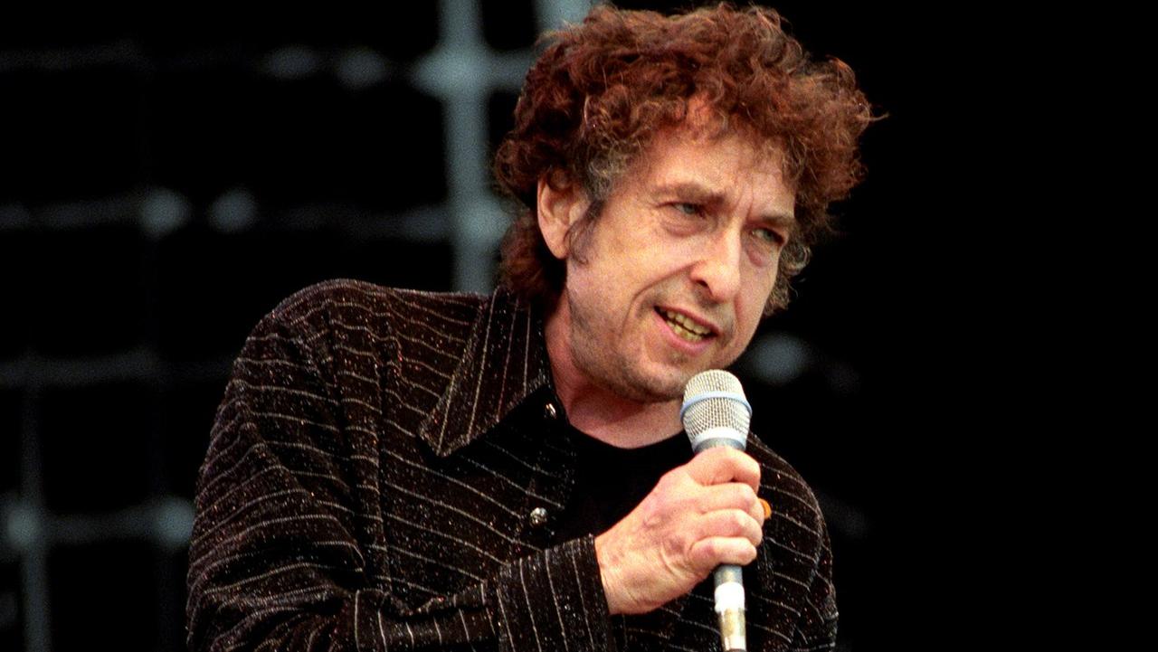 Bob Dylan on X – is he messing with us?