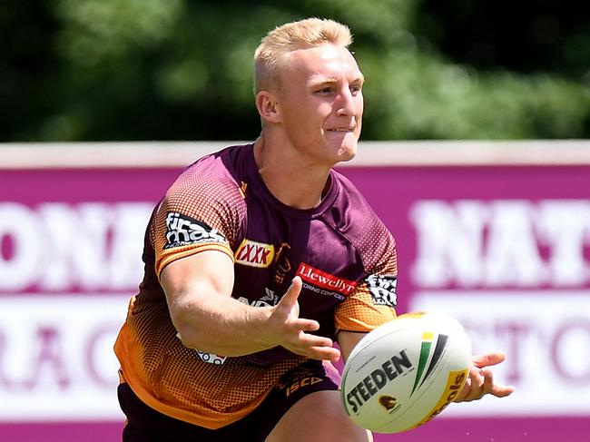 BRISBANE, AUSTRALIA - FEBRUARY 22: Tanah Boyd passes the ball during the Brisbane Broncos NRL training session on February 22, 2019 in Brisbane, Australia. (Photo by Bradley Kanaris/Getty Images)