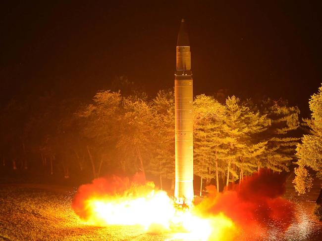 This July 28, 2017 picture released from North Korea's official Korean Central News Agency (KCNA) on July 29, 2017 shows North Korea's intercontinental ballistic missile (ICBM), Hwasong-14 being lauched at an undisclosed place in North Korea. Kim Jong-Un boasted of North Korea's ability to strike any target in the US after a second ICBM test that weapons experts said could even bring New York into range -– in a potent challenge to US President Donald Trump. / AFP PHOTO / KCNA VIS KNS / STR /  - South Korea OUT / REPUBLIC OF KOREA OUT   ---EDITORS NOTE--- RESTRICTED TO EDITORIAL USE - MANDATORY CREDIT "AFP PHOTO/KCNA VIA KNS" - NO MARKETING NO ADVERTISING CAMPAIGNS - DISTRIBUTED AS A SERVICE TO CLIENTS THIS PICTURE WAS MADE AVAILABLE BY A THIRD PARTY. AFP CAN NOT INDEPENDENTLY VERIFY THE AUTHENTICITY, LOCATION, DATE AND CONTENT OF THIS IMAGE. THIS PHOTO IS DISTRIBUTED EXACTLY AS RECEIVED BY AFP.  /