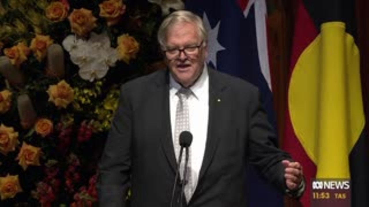 Kim Beazley delivering the eulogy at Bob Hawke's memorial.