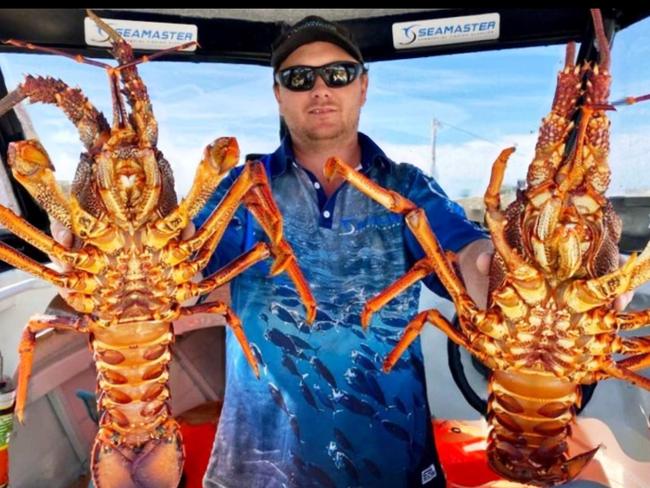 Mickey Davidson with a good haul of Crayfish from last season at Swansea. For Carl Hyland fishing col for the Mercury