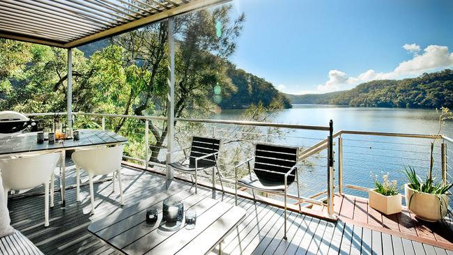 Calabash Bay Lodge at Berowra Waters on the Hawkesbury.