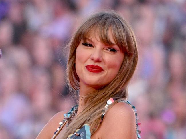 KANSAS CITY, MISSOURI - JULY 08: (EDITORIAL USE ONLY. NO BOOK COVERS.) Taylor Swift performs onstage during night two of Taylor Swift | The Eras Tour at GEHA Field at Arrowhead Stadium on July 08, 2023 in Kansas City, Missouri. (Photo by Fernando Leon/TAS23/Getty Images for TAS Rights Management)