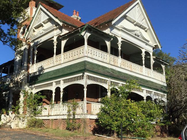 Close-up view of the Lamb House at Kangaroo Point