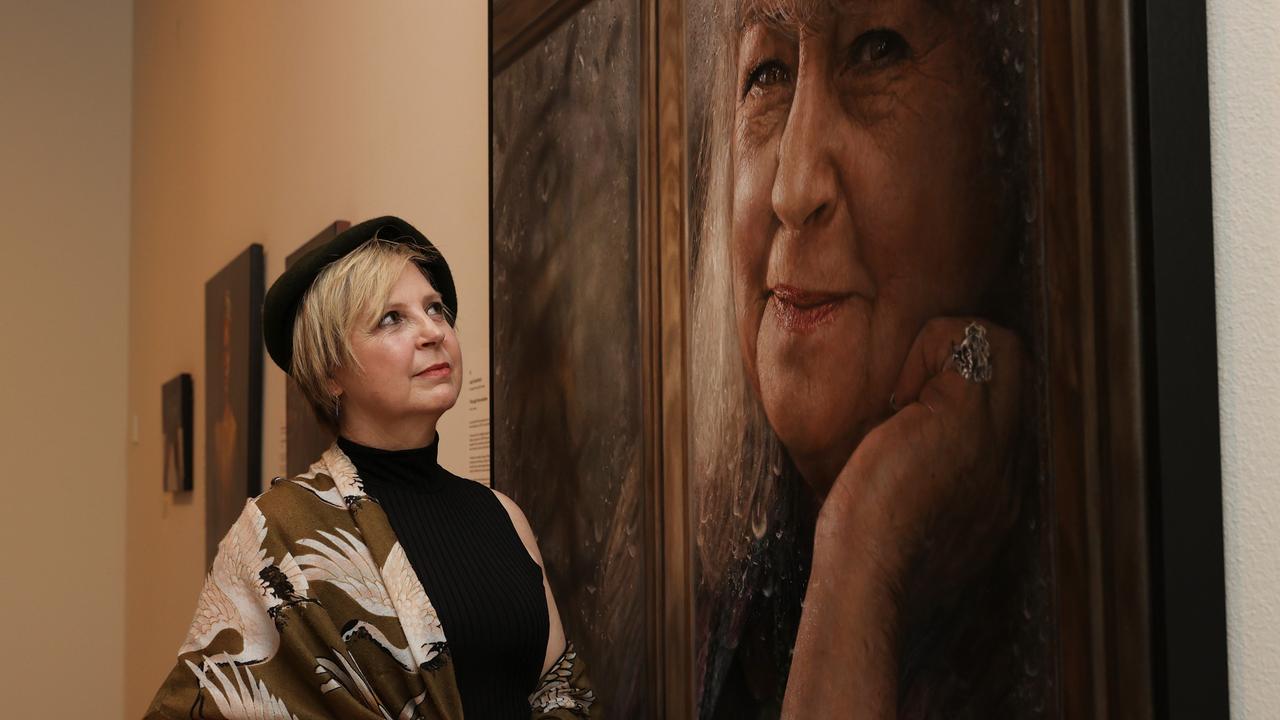 Portrait of Noni Hazlehurst wins Archibald Prize people’s choice award ...