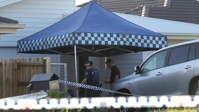 Police officers at the scene of the murder suicide at a house in Matas Drive, Pimpama, Gold Coast.