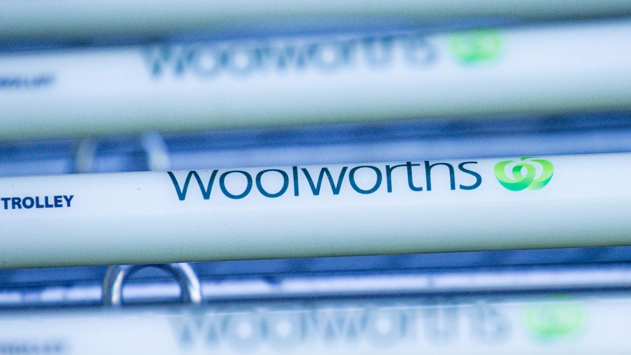 Woolworths has been putting a lot of effort into its e-commerce operations. Picture: NewsWire / Glenn Campbell