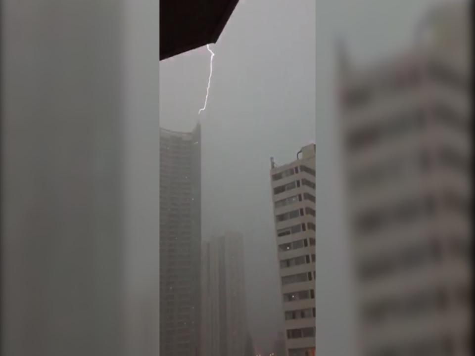 Gold Coast lightning show