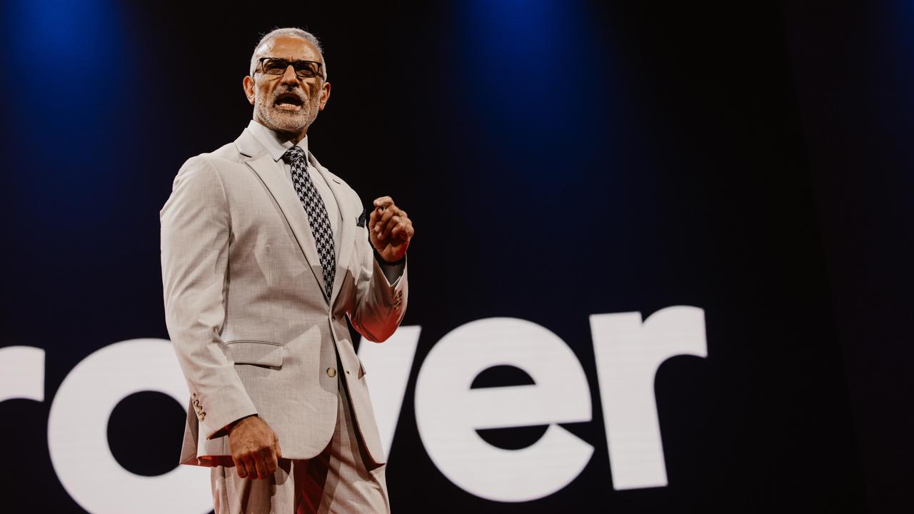 Tim Grover, Michael Jordan and Kobe Bryant's personal trainer and mindset coach, speaking at AREC on the Gold Coast. Image: AREC.