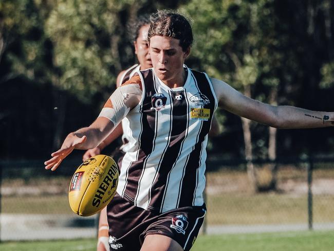 Ryleigh Wotherspoon in action for the Sherwood Magpies in QFAW Division 1. Picture: BrookeSleepMedia.