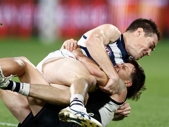 Jeremy Cameron had to come off, writes Mark Robinson. Picture: Michael Willson/AFL Photos via Getty Images.