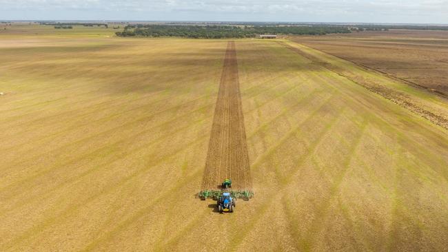 Grimwade and Gordon are selling their 3333ha Riverina aggregation, South Studleigh and Letona.