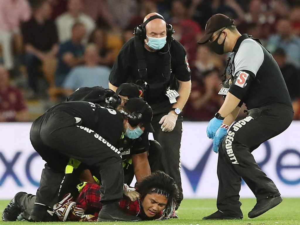 TikTok prankster fined for streaking at State of Origin at Suncorp Stadium | The Courier Mail