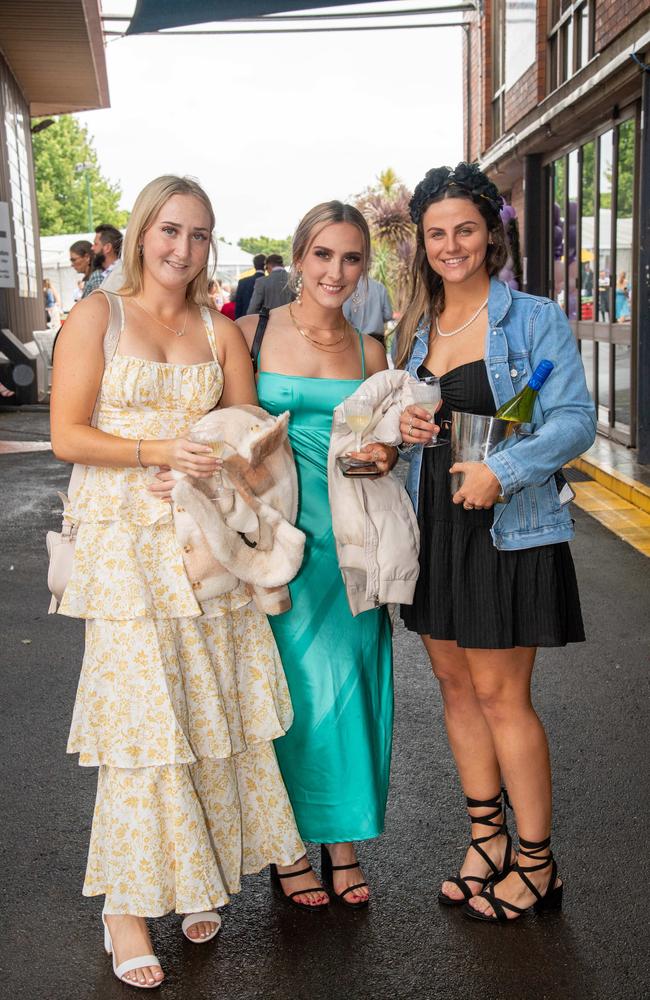 (From left) Bailee Goodright, Maddie Mankelow and Kiara Bressington. Weetwood Raceday at Toowoomba Turf Club. Saturday, September 28, 2024. Picture: Nev Madsen.