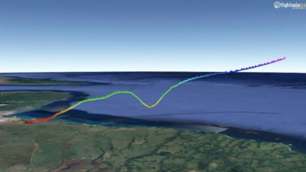 The United plane came within 240m of the Pacific Ocean. Picture: FlightRadar24