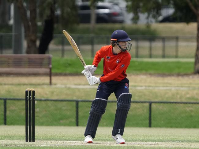 Luke Mott batting for Bentleigh. Picture: Valeriu Campan