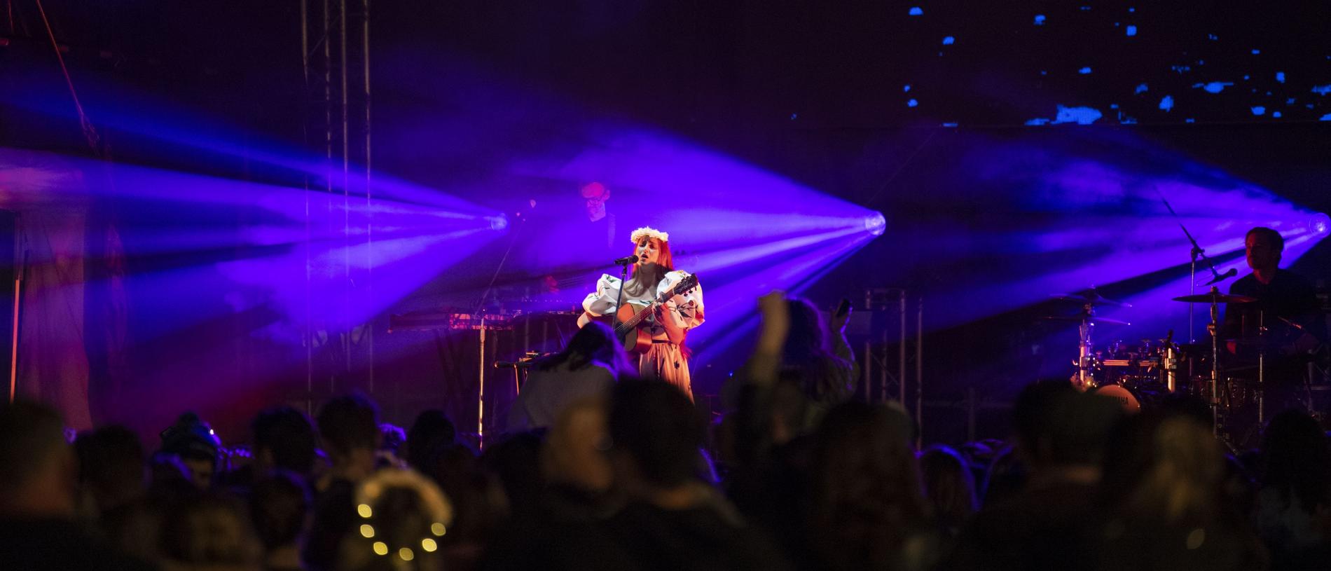 Friday nights headline act Vera Blue performs at the Toowoomba Carnival of Flowers Festival of Food and Wine. Friday, September 9, 2022. Picture: Nev Madsen.