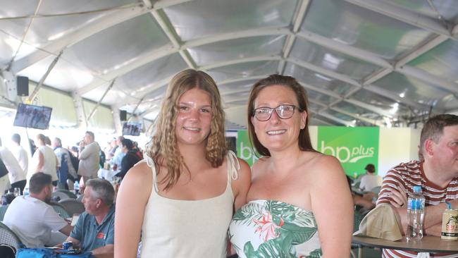 GC500. Sienna Richards and Cass Champion. 30 October 2022 Surfers Paradise Picture by Richard Gosling