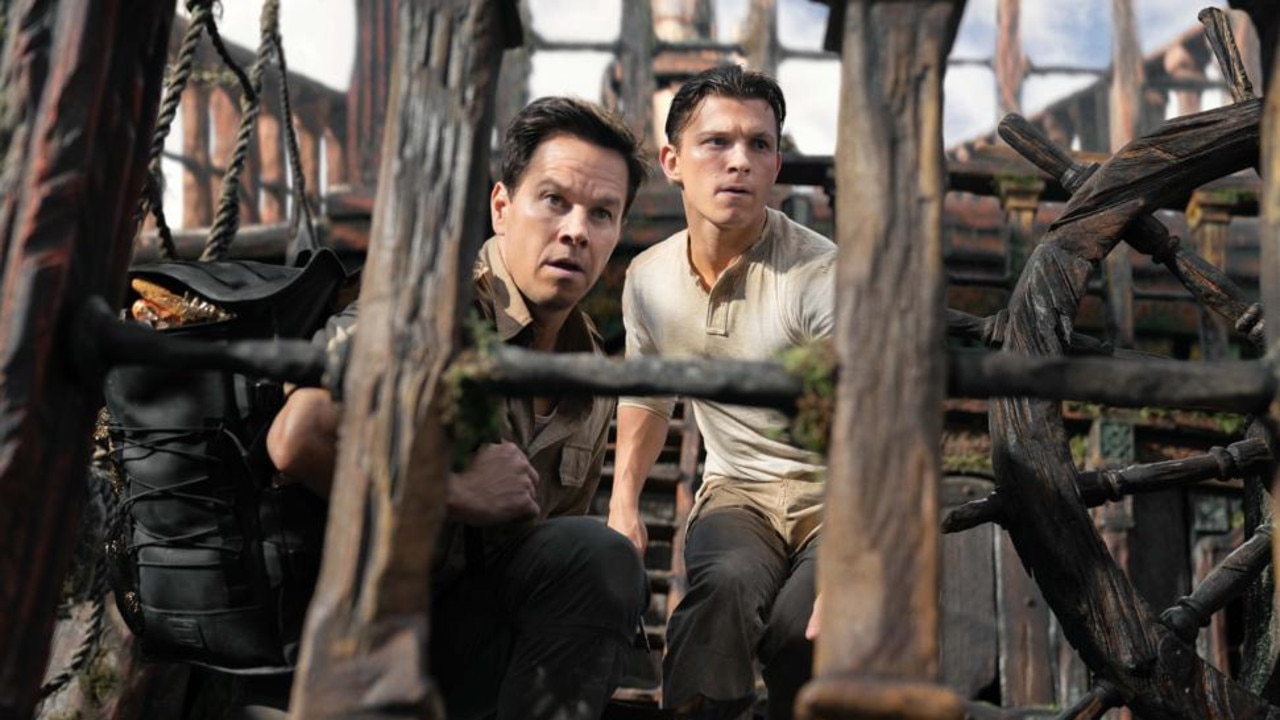 Mark Wahlberg Tom Holland in the film Uncharted, which will not be shown in Vietnam. Picture: Clay Enos / SONY